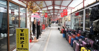 Kanalboyu’nda Geçici Çarşıya Kalıcı Çözümler
